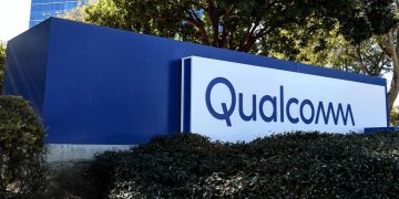 Qualcomm Takes Aim at Redefining Mobile and PC Technology